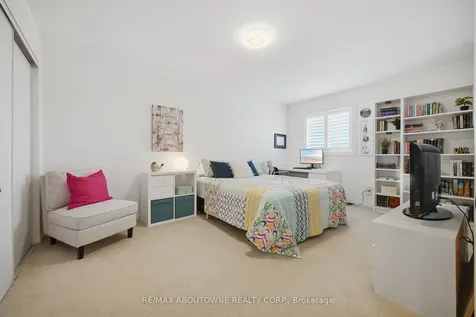 44 Banington Crescent Brampton ON L7A 1G4