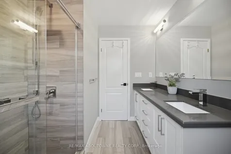 44 Banington Crescent Brampton ON L7A 1G4