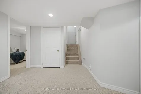 44 Banington Crescent Brampton ON L7A 1G4