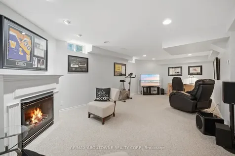 44 Banington Crescent Brampton ON L7A 1G4