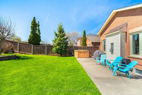 44 Banington Crescent Brampton ON L7A 1G4