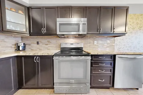 17 Leblanc Crescent Brampton ON L7A 4G6