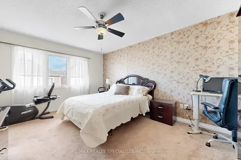 17 Leblanc Crescent Brampton ON L7A 4G6