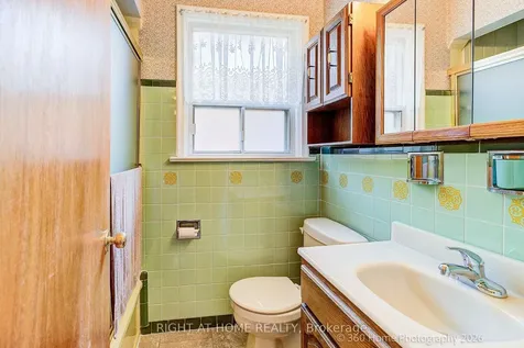 9 Stevenharris Drive Toronto ON M9C 1T9