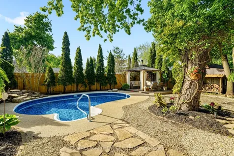 329 Plains Road W Burlington ON L7T 1G1