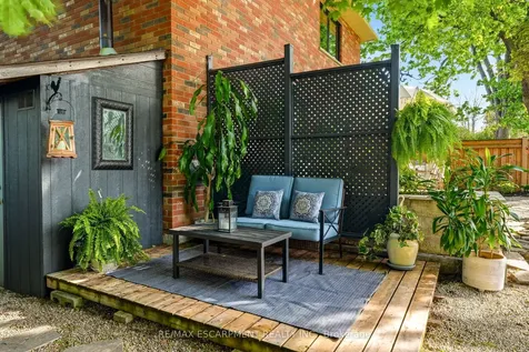 329 Plains Road W Burlington ON L7T 1G1
