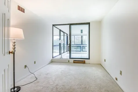 2545 Bloor Street W Toronto ON M6S 1S1