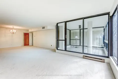 2545 Bloor Street W Toronto ON M6S 1S1