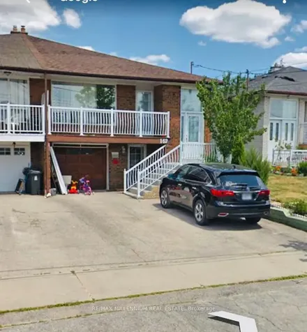 130 Ardwick Boulevard Toronto ON M9M 1W2