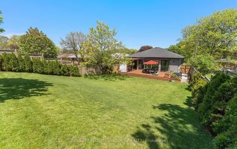 88 Beaver Bend Crescent Toronto ON M9B 5R6