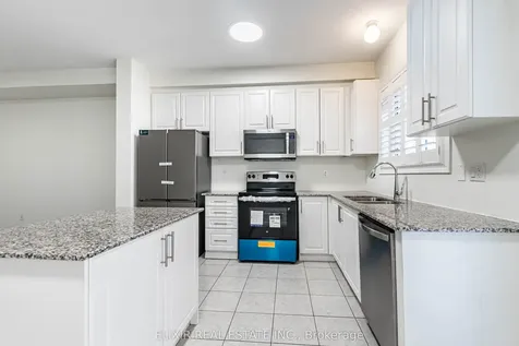 32 Yately Street Brampton ON L7A 0G4