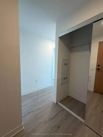 2495 Eglinton Avenue W Mississauga ON L5M 2T2
