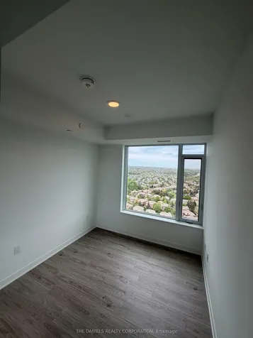2495 Eglinton Avenue W Mississauga ON L5M 2T2