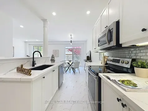 351 Giddings Crescent Milton ON L9T 7A4