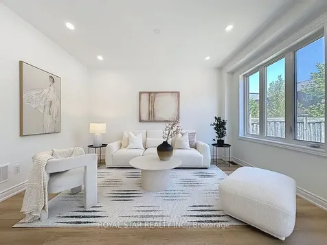 351 Giddings Crescent Milton ON L9T 7A4