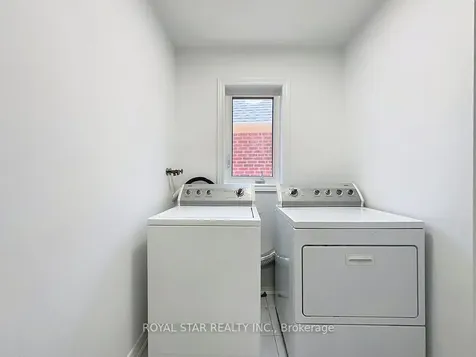351 Giddings Crescent Milton ON L9T 7A4