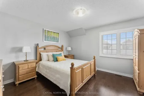 36 Mcdevitt Lane Caledon ON L7C 3S2