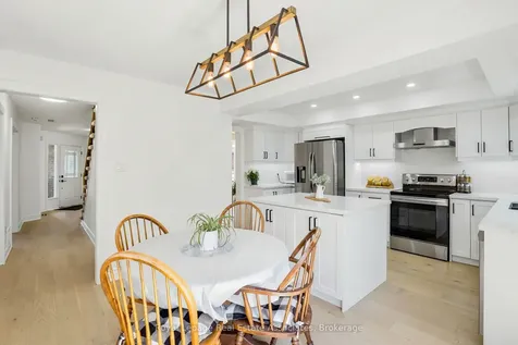 4454 Mayflower Drive Mississauga ON L5R 1S6
