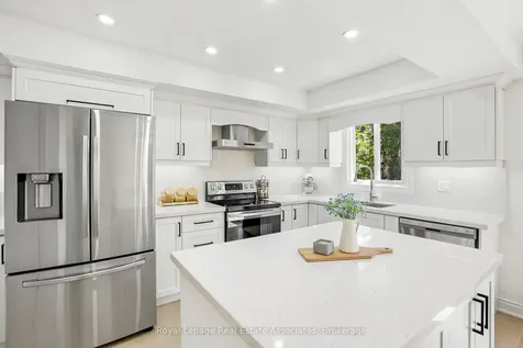 4454 Mayflower Drive Mississauga ON L5R 1S6