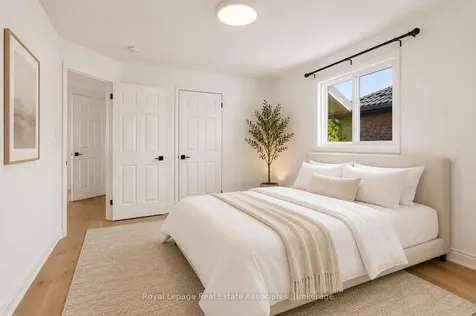 4454 Mayflower Drive Mississauga ON L5R 1S6
