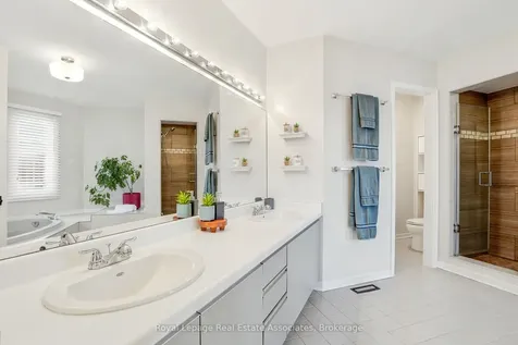 4454 Mayflower Drive Mississauga ON L5R 1S6