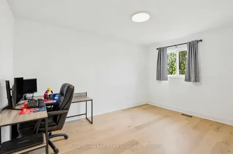 4454 Mayflower Drive Mississauga ON L5R 1S6