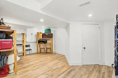 4454 Mayflower Drive Mississauga ON L5R 1S6