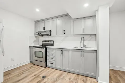 4454 Mayflower Drive Mississauga ON L5R 1S6