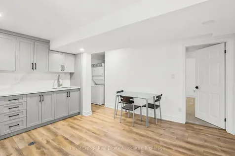 4454 Mayflower Drive Mississauga ON L5R 1S6