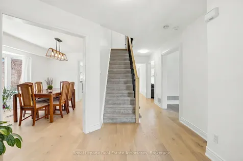 4454 Mayflower Drive Mississauga ON L5R 1S6