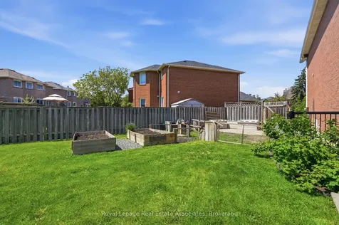 4454 Mayflower Drive Mississauga ON L5R 1S6