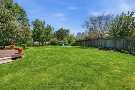 4454 Mayflower Drive Mississauga ON L5R 1S6