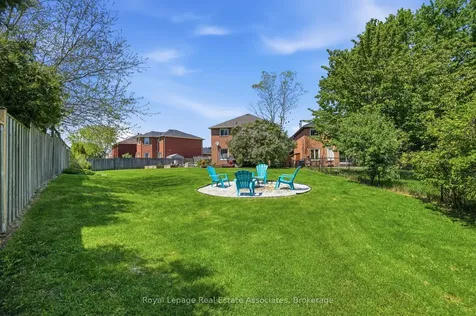 4454 Mayflower Drive Mississauga ON L5R 1S6