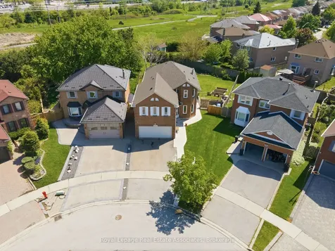 4454 Mayflower Drive Mississauga ON L5R 1S6