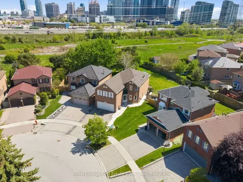 4454 Mayflower Drive Mississauga ON L5R 1S6