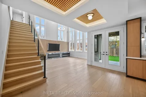 1035 Pinegrove Road Oakville ON L6L 2W3
