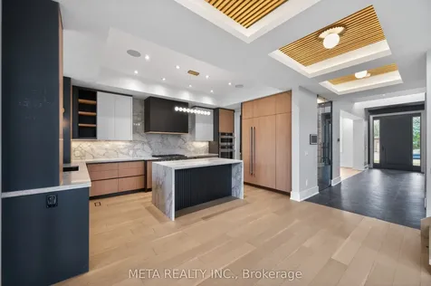 1035 Pinegrove Road Oakville ON L6L 2W3