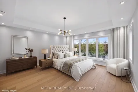 1035 Pinegrove Road Oakville ON L6L 2W3