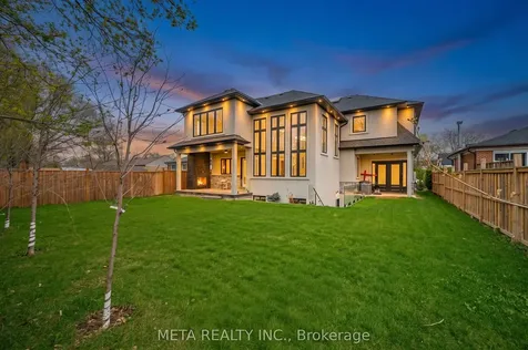 1035 Pinegrove Road Oakville ON L6L 2W3