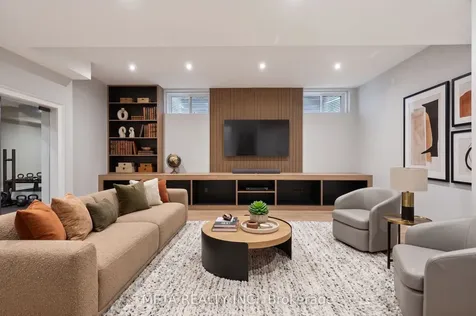 1035 Pinegrove Road Oakville ON L6L 2W3