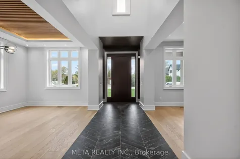 1035 Pinegrove Road Oakville ON L6L 2W3
