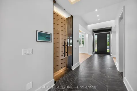 1035 Pinegrove Road Oakville ON L6L 2W3