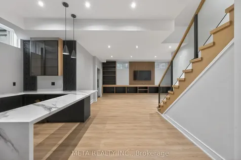 1035 Pinegrove Road Oakville ON L6L 2W3