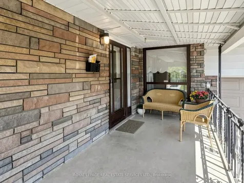 86 Whitburn Crescent Toronto ON M3M 2S4