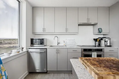 3200 William Coltson Avenue Oakville ON L6H 7W6