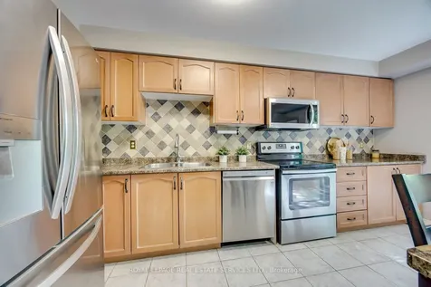 2114 Springdale Road Oakville ON L6M 4C6