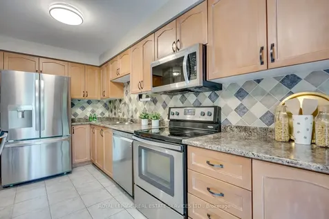 2114 Springdale Road Oakville ON L6M 4C6