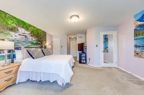 2114 Springdale Road Oakville ON L6M 4C6