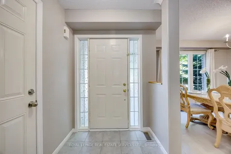 2114 Springdale Road Oakville ON L6M 4C6