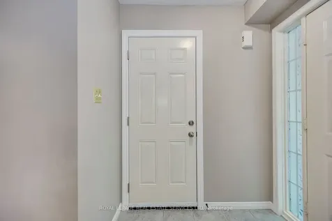 2114 Springdale Road Oakville ON L6M 4C6
